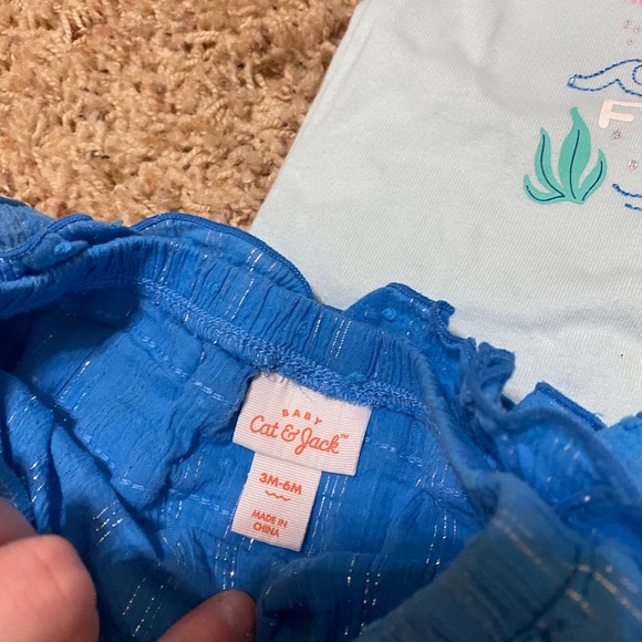 10/$10 Cat & Jack Outfit - Picture 3 of 4